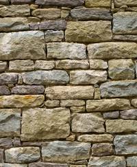 Стена из бутового камня