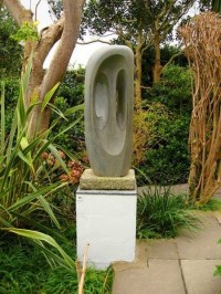Каменные скульптуры садовые